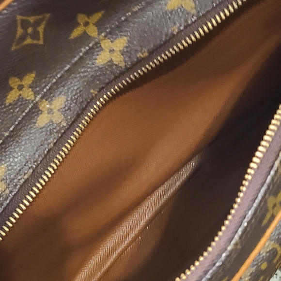 100% Authentic LV Nile Crosdbody. Excellent Condition Offers Accepted. - Picture 5 of 8